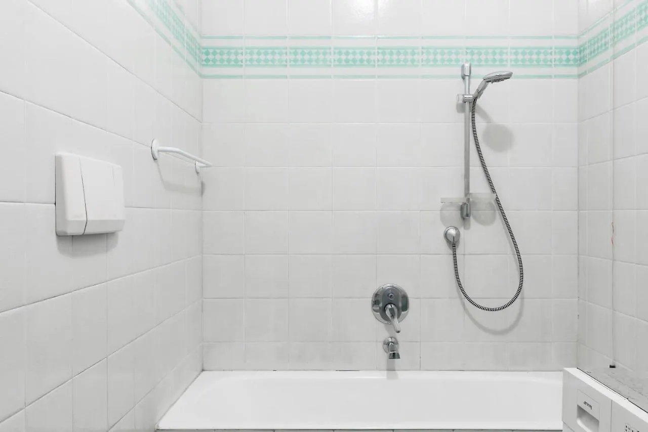 Sarti Master Guest Apartment Milan 0*,  Italy